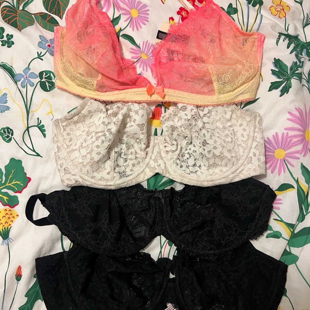 4x Victoria's Secret Lace Unlined 38DDD Bra Set